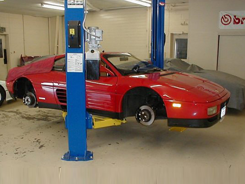 Illustration for article titled Ferrari 348 TS: Supercar Teardown